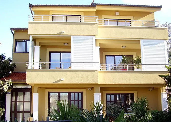 Apartment Medak Zrnovnica